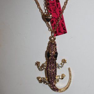 Betsey Johnson Florida Alligator 🐊 Grape purple Crystal Necklace